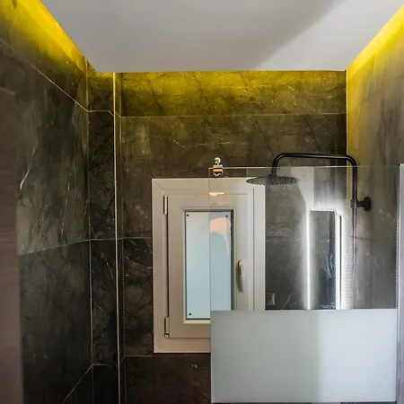 Appartement Edelweiss #colony_deluxe_suite Thessalonique